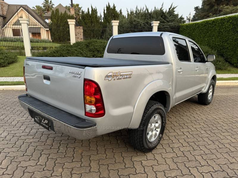 TOYOTA - HILUX - 2008/2008 - Prata - R$ 103.900,00