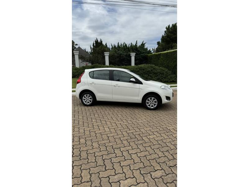 FIAT - PALIO - 2012/2012 - Branca - R$ 35.900,00