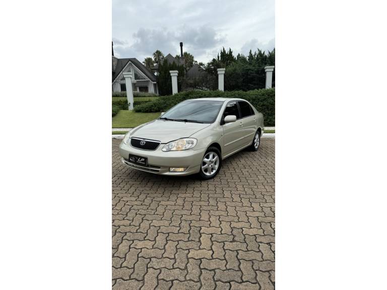 TOYOTA - COROLLA - 2004/2004 - Dourada - R$ 36.900,00