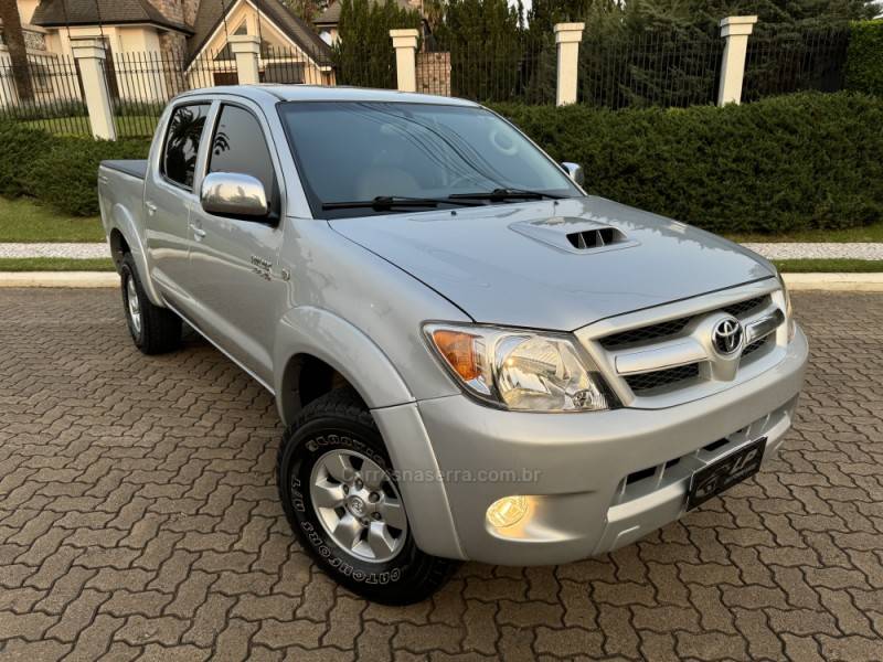 TOYOTA - HILUX - 2008/2008 - Prata - R$ 103.900,00