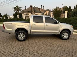 TOYOTA - HILUX - 2008/2008 - Prata - R$ 103.900,00