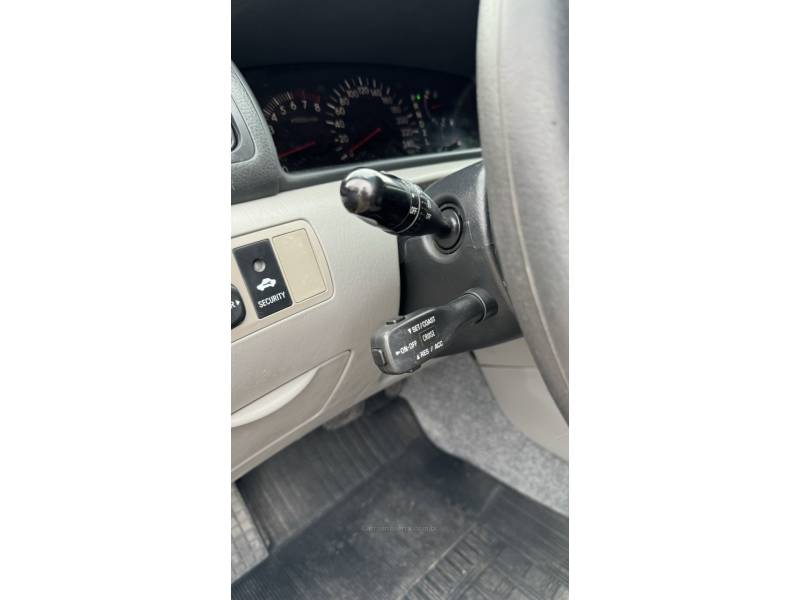 TOYOTA - COROLLA - 2004/2004 - Dourada - R$ 36.900,00