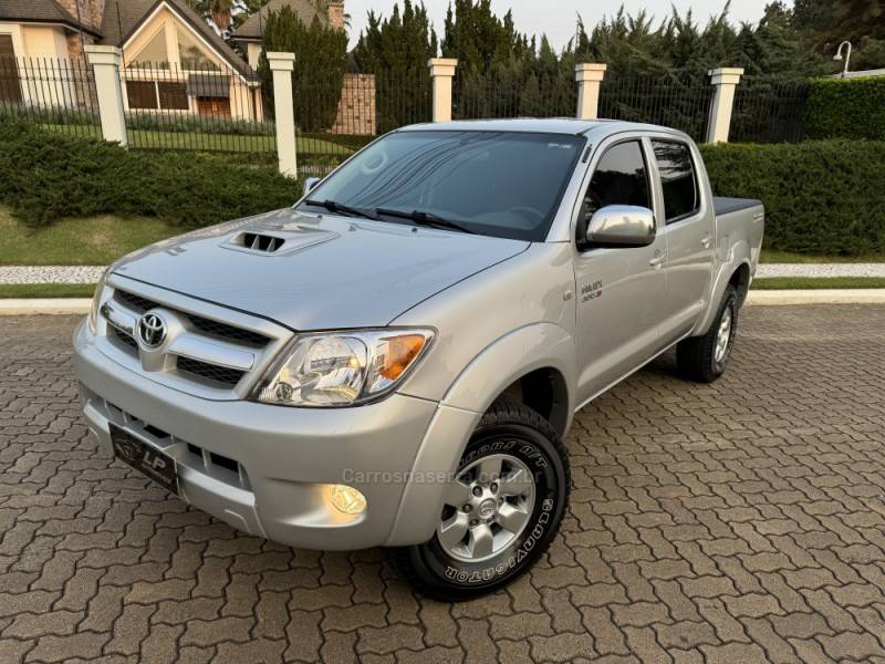TOYOTA - HILUX - 2008/2008 - Prata - R$ 103.900,00