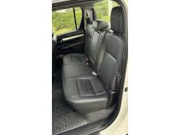 TOYOTA - HILUX - 2017/2017 - Branca - R$ 174.900,00