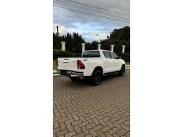 TOYOTA - HILUX - 2017/2017 - Branca - R$ 174.900,00