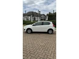 FIAT - PALIO - 2012/2012 - Branca - R$ 35.900,00