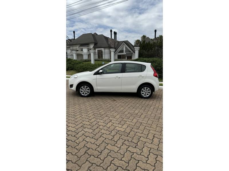 FIAT - PALIO - 2012/2012 - Branca - R$ 35.900,00