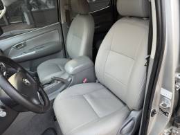 TOYOTA - HILUX - 2008/2008 - Prata - R$ 103.900,00